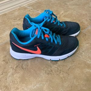 NIKE Relentless4